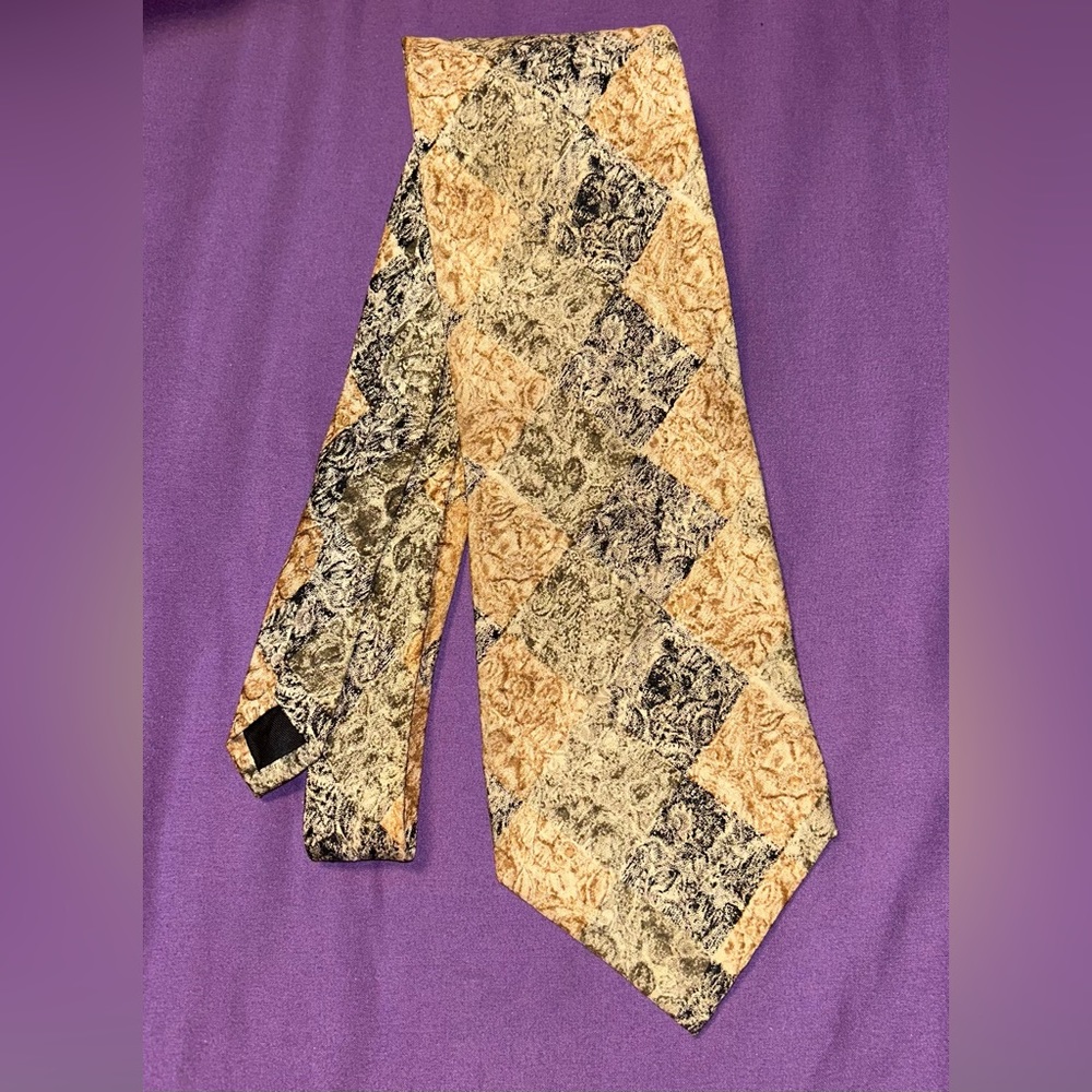 Vintage Forsyth Canadian tie